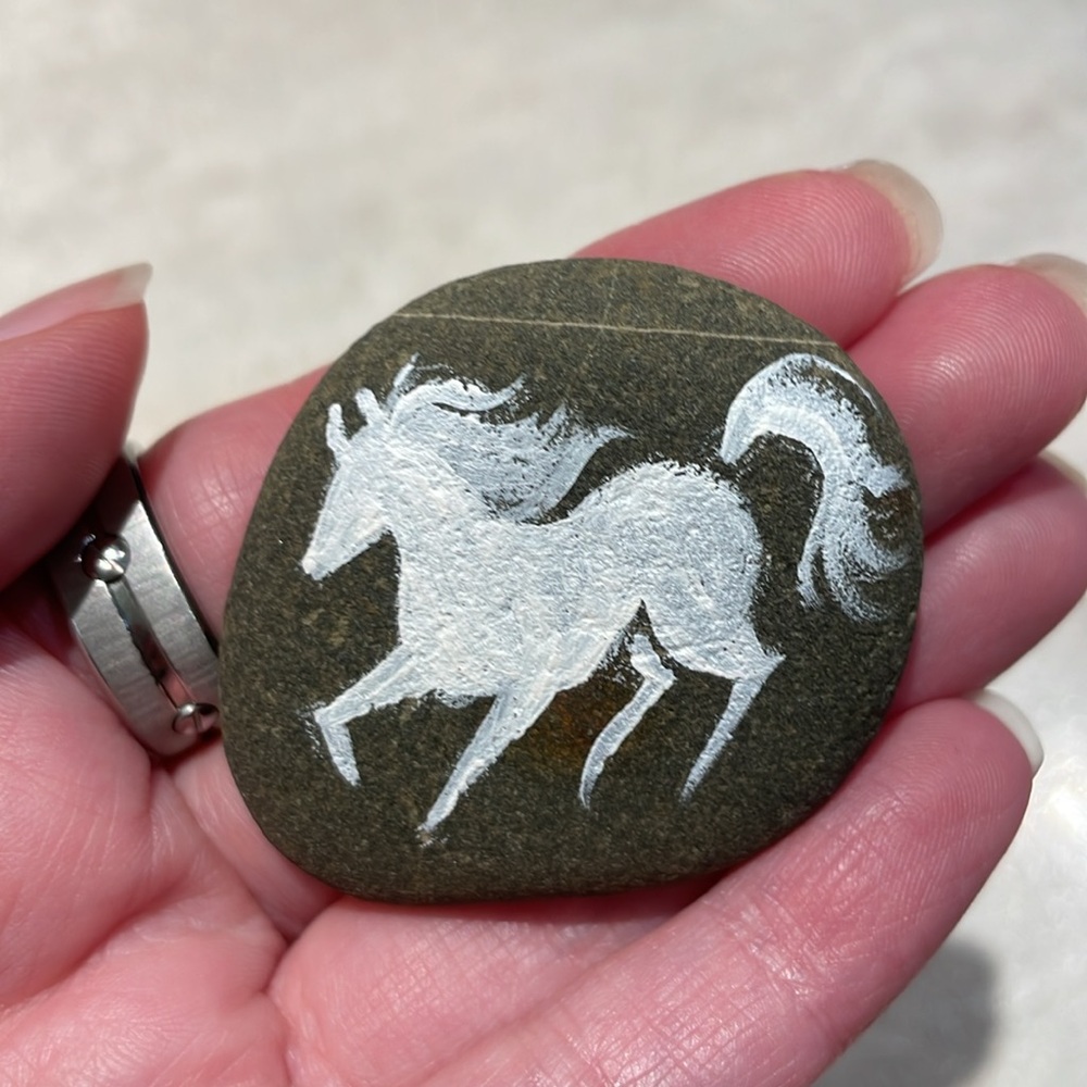 Pocket river worry stone with white horse talisman tiny painting - Picture 2 of 4